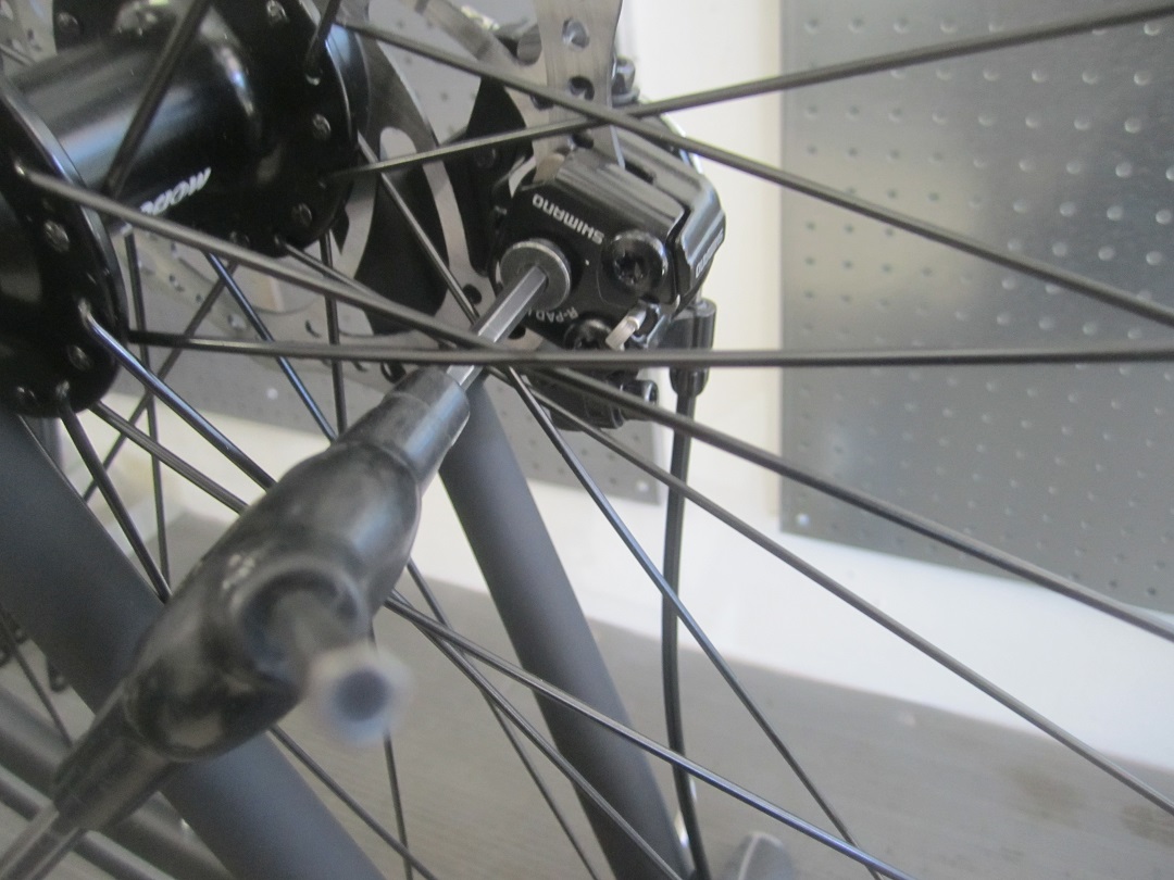 Too adjust turn one click at a time. Adjust either inward or outward.